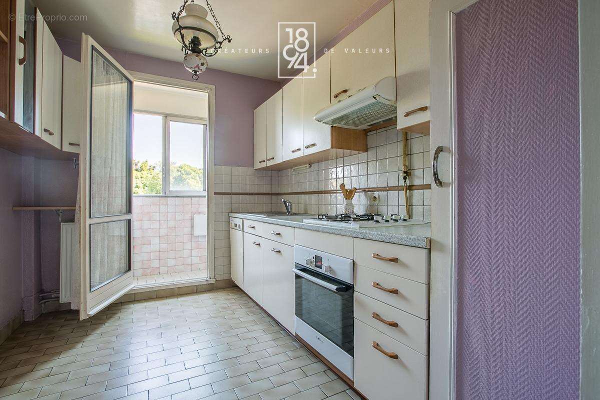 Appartement à MARSEILLE-12E