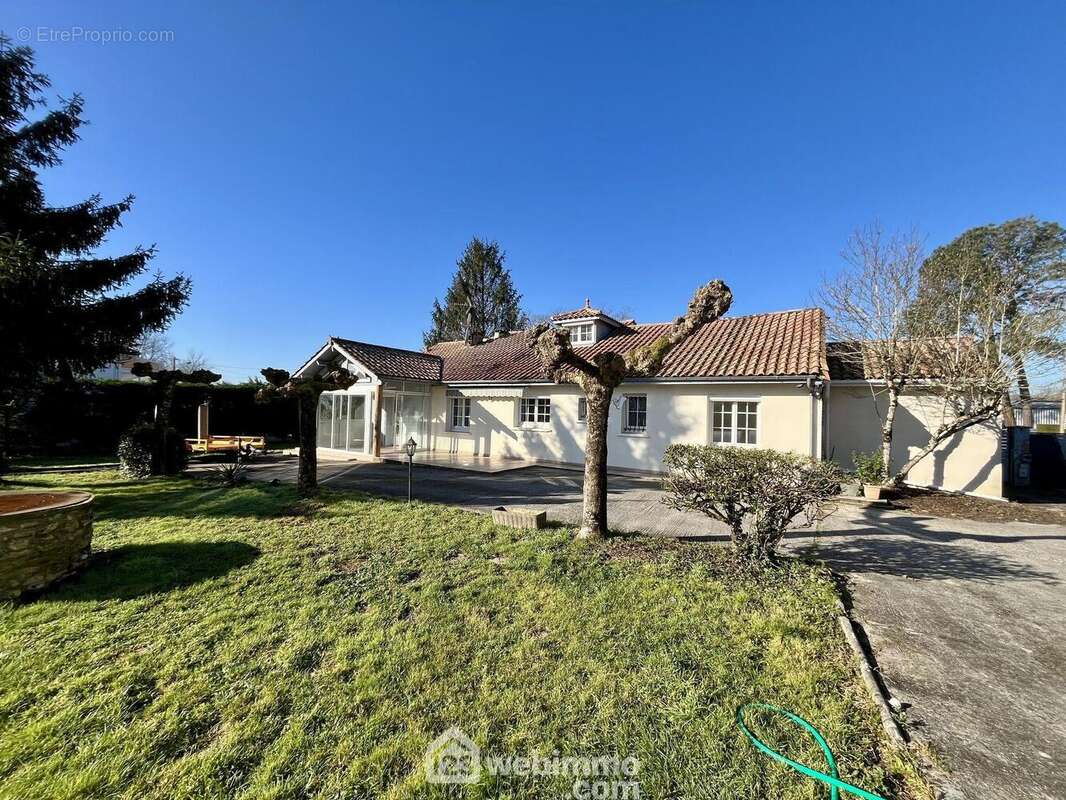 Maison 170 m² à Saint-Laurent-Medoc  - photo 21