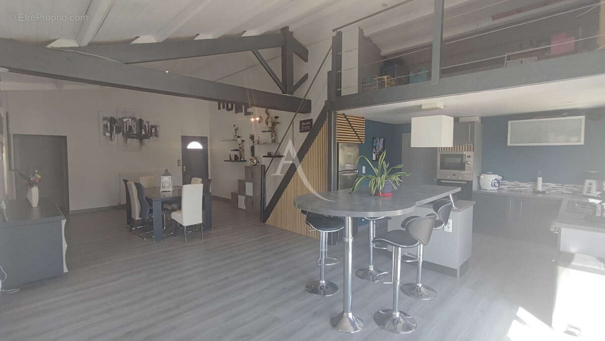 Charmante maison de plain-pied dans un quartier paisible !!! - photo 5