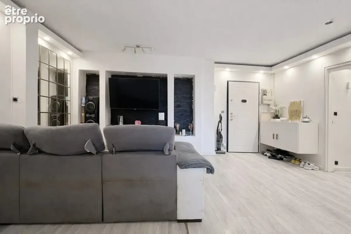 Appartement 4 pièces 74 m² à vendre à Villepinte (93420) - photo 2