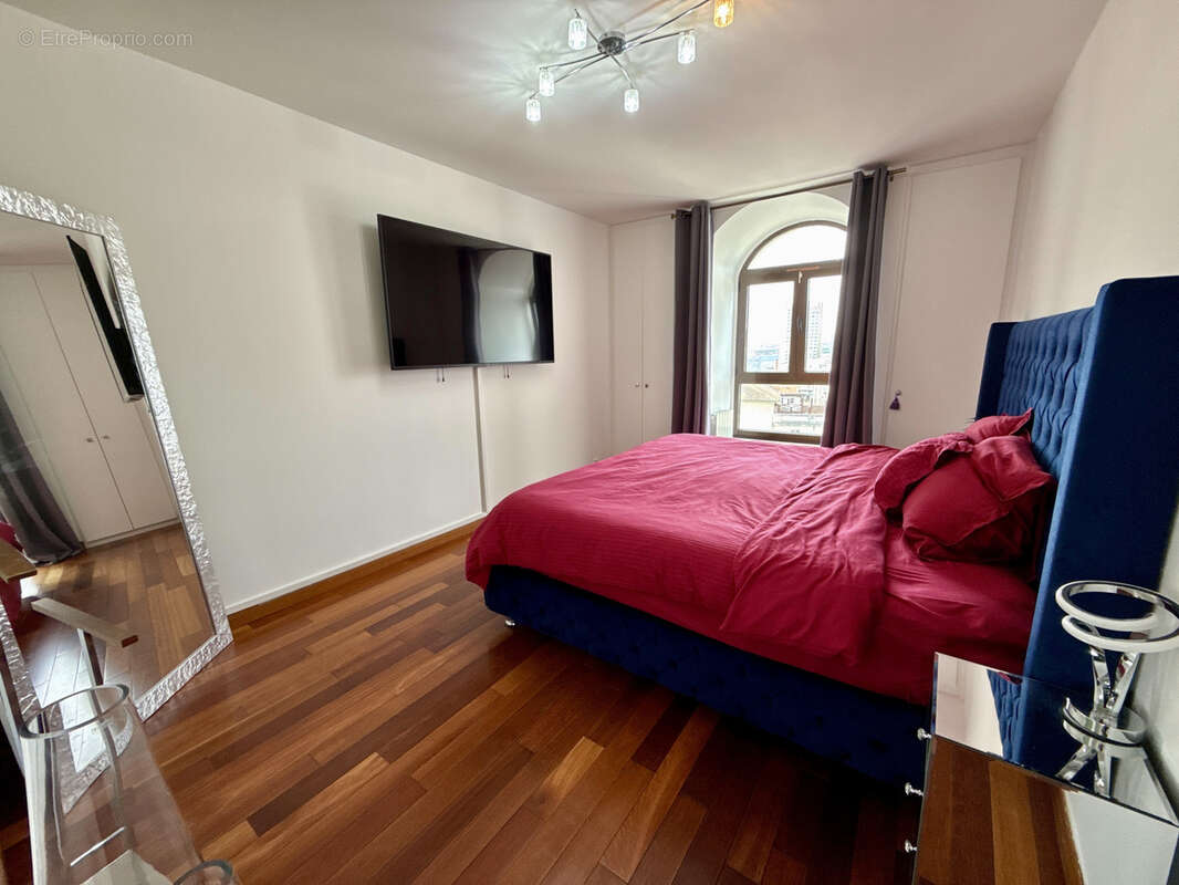 Appartement à CHARENTON-LE-PONT