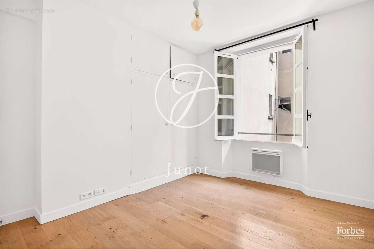 Appartement à VERSAILLES
