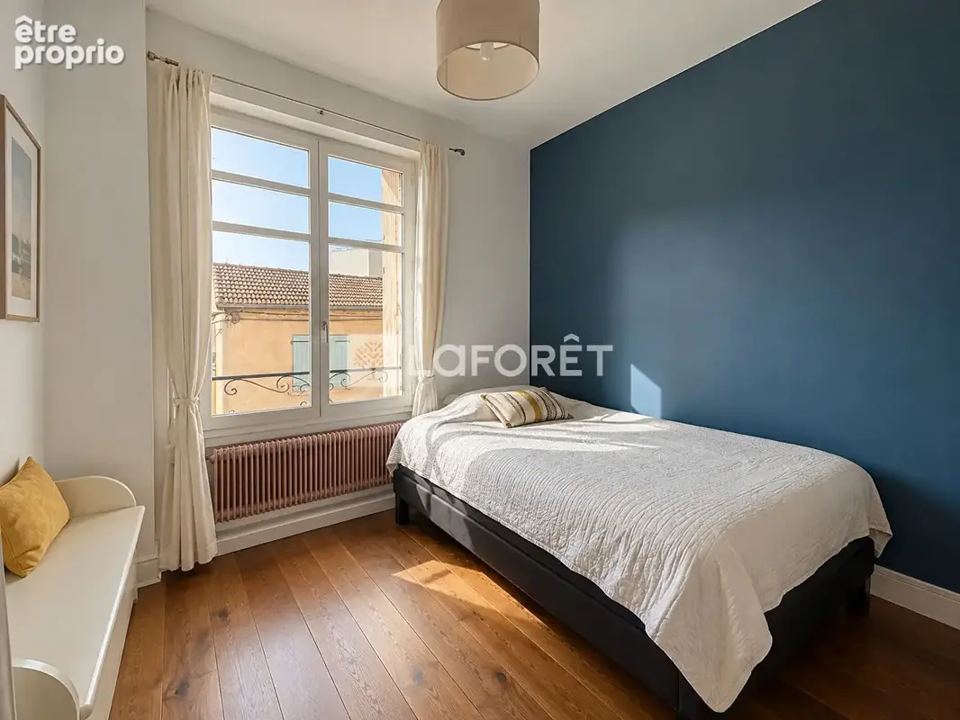 Maison habitable de suite à Roanne, 175 m², 4 chambres, beaux volumes, terrasse de 100 m², atelier, garage et 230 m² de dépendan - photo 7