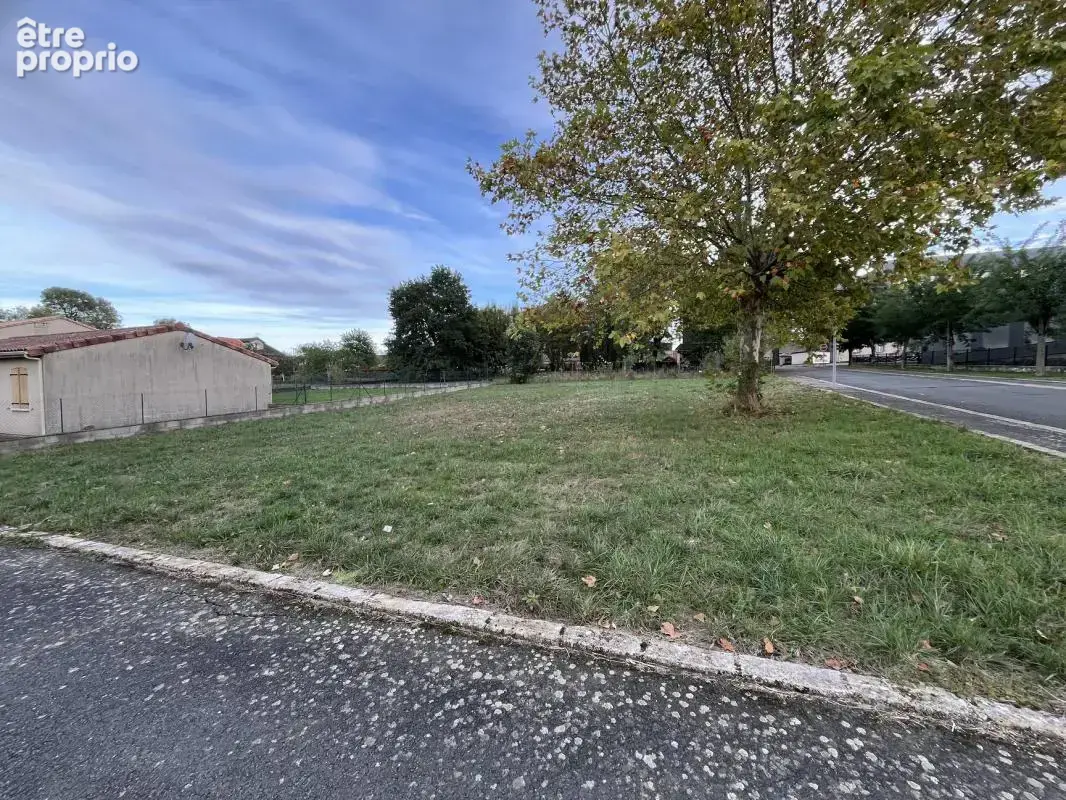 Terrain 712 m² à vendre à Valence-D'albigeois (81340) - photo 1