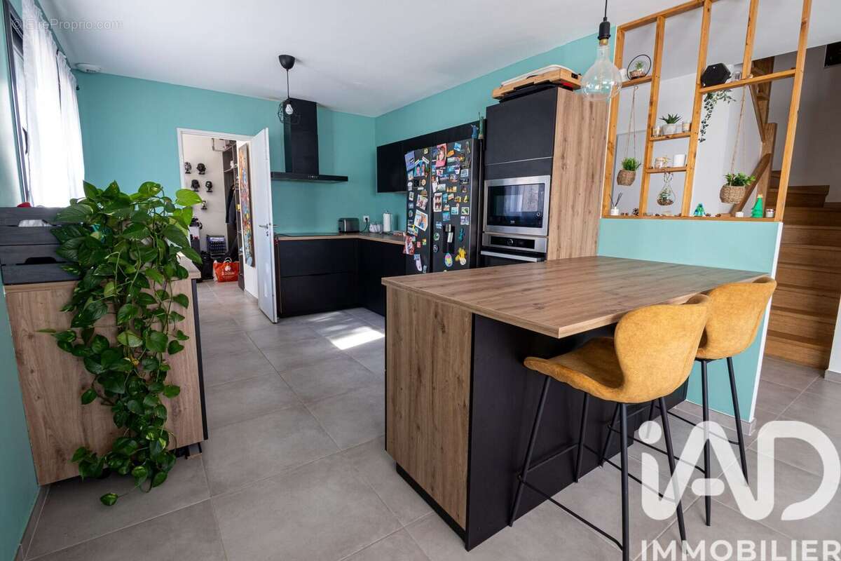 Photo 8 - Maison à VALERGUES