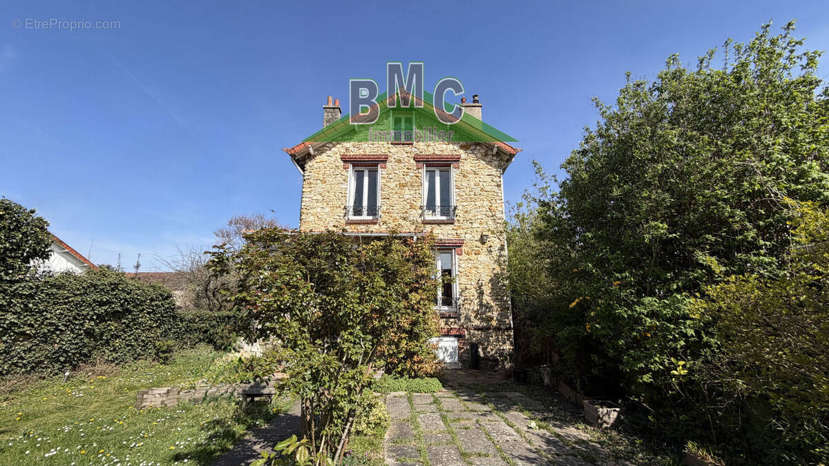 Maison à SAINT-LEU-LA-FORET