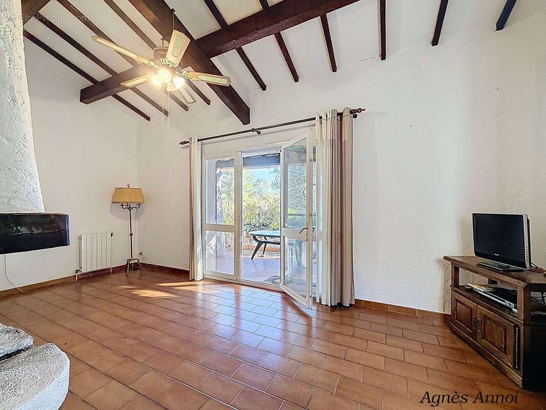 Maison 109 m² à Meounes-Les-Montrieux  - photo 43