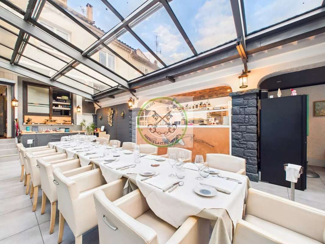 Commerce à SAINT-RAPHAEL