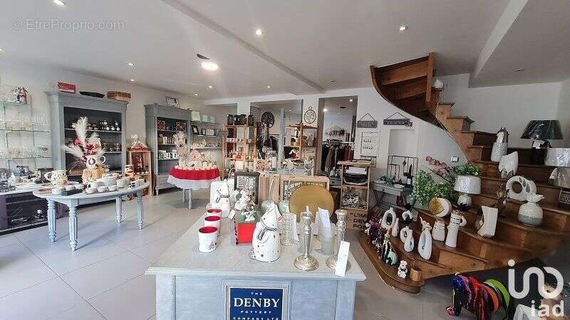 Photo 3 - Commerce à CONLIE