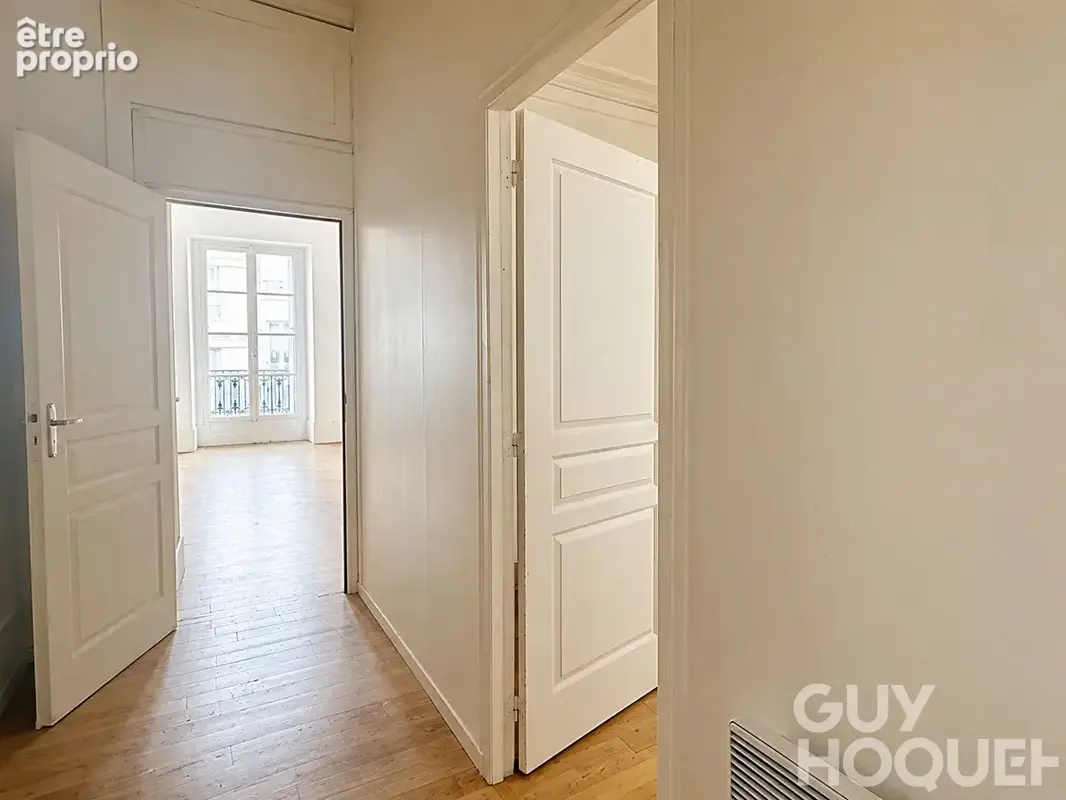 Bureaux Versailles Notre Dame 60 m2 - 2 à 3 pièces - photo 7