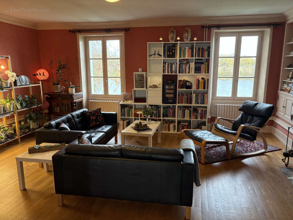 Proche pompadour grande maison avec dependances - photo 16