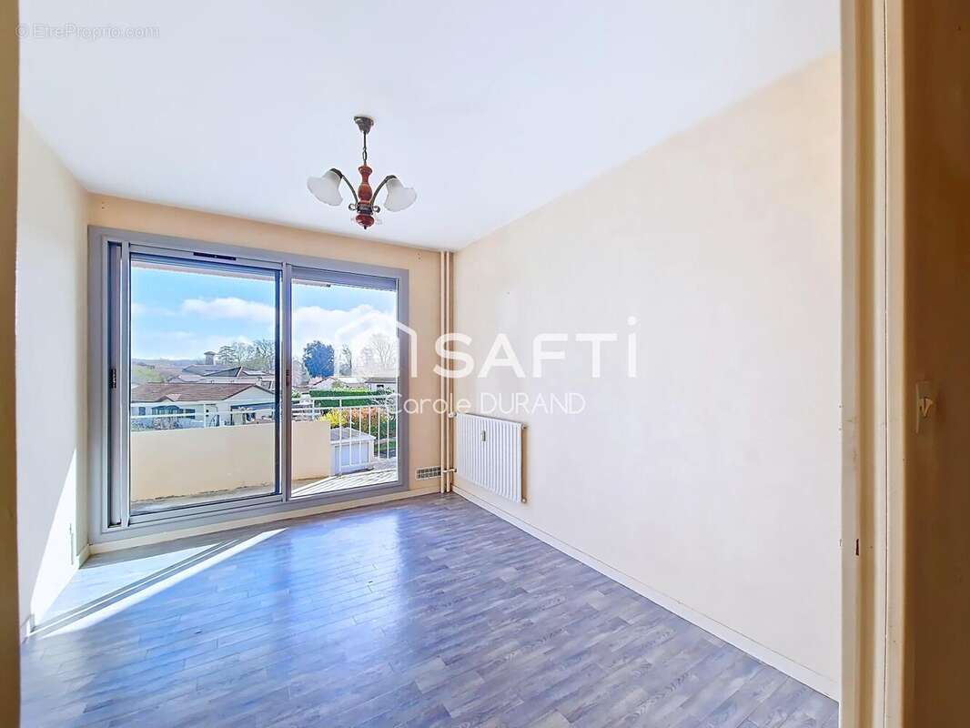 Photo 2 - Appartement à LA VERPILLIERE