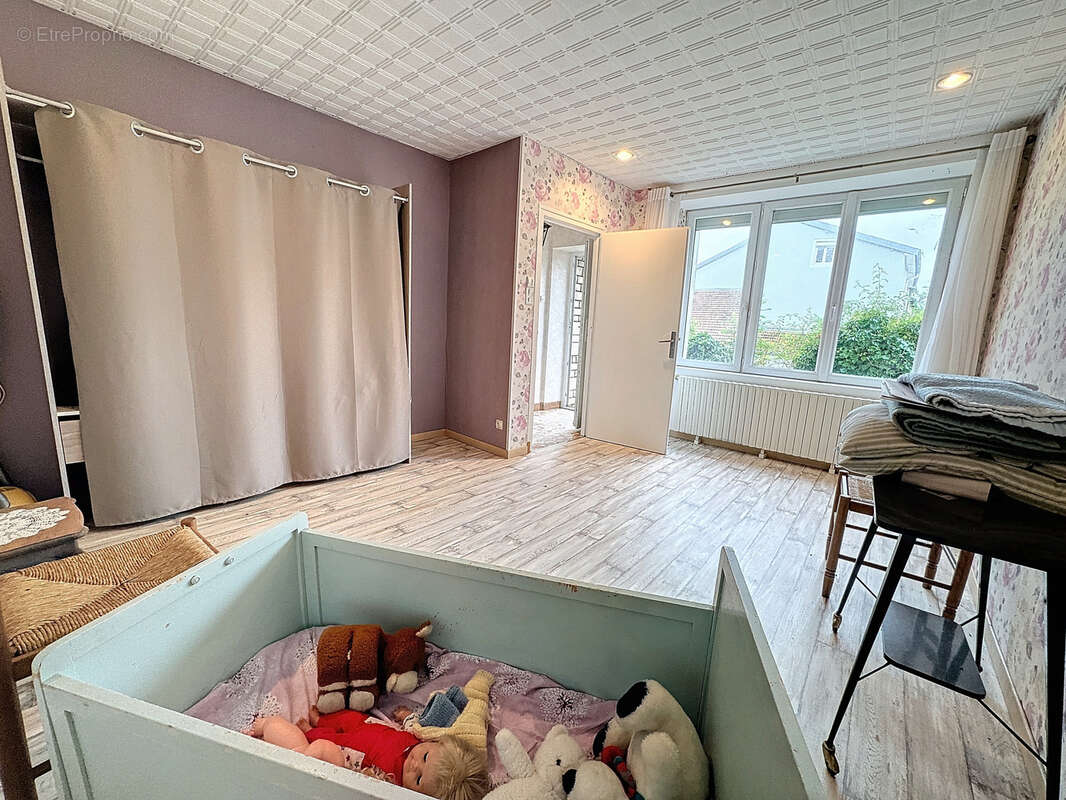 Maison à DOMMARTIN-SUR-VRAINE