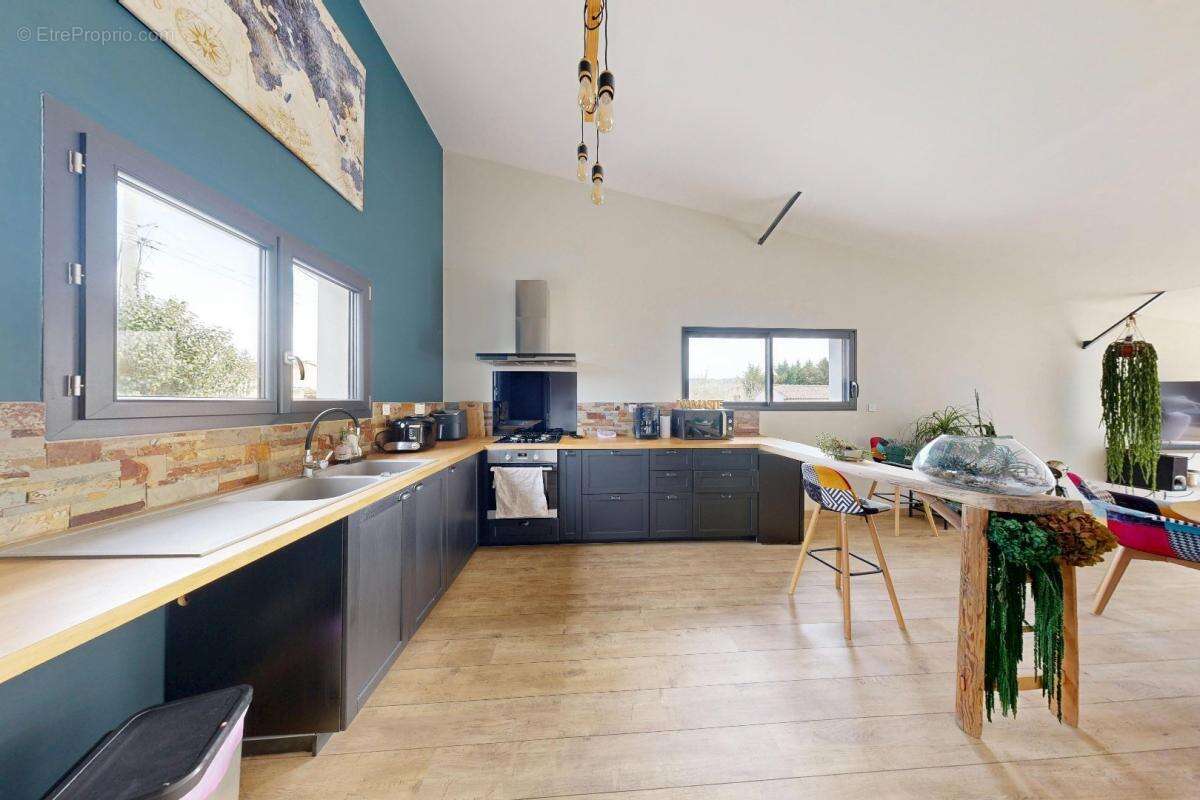 Maison à MALEMORT-DU-COMTAT