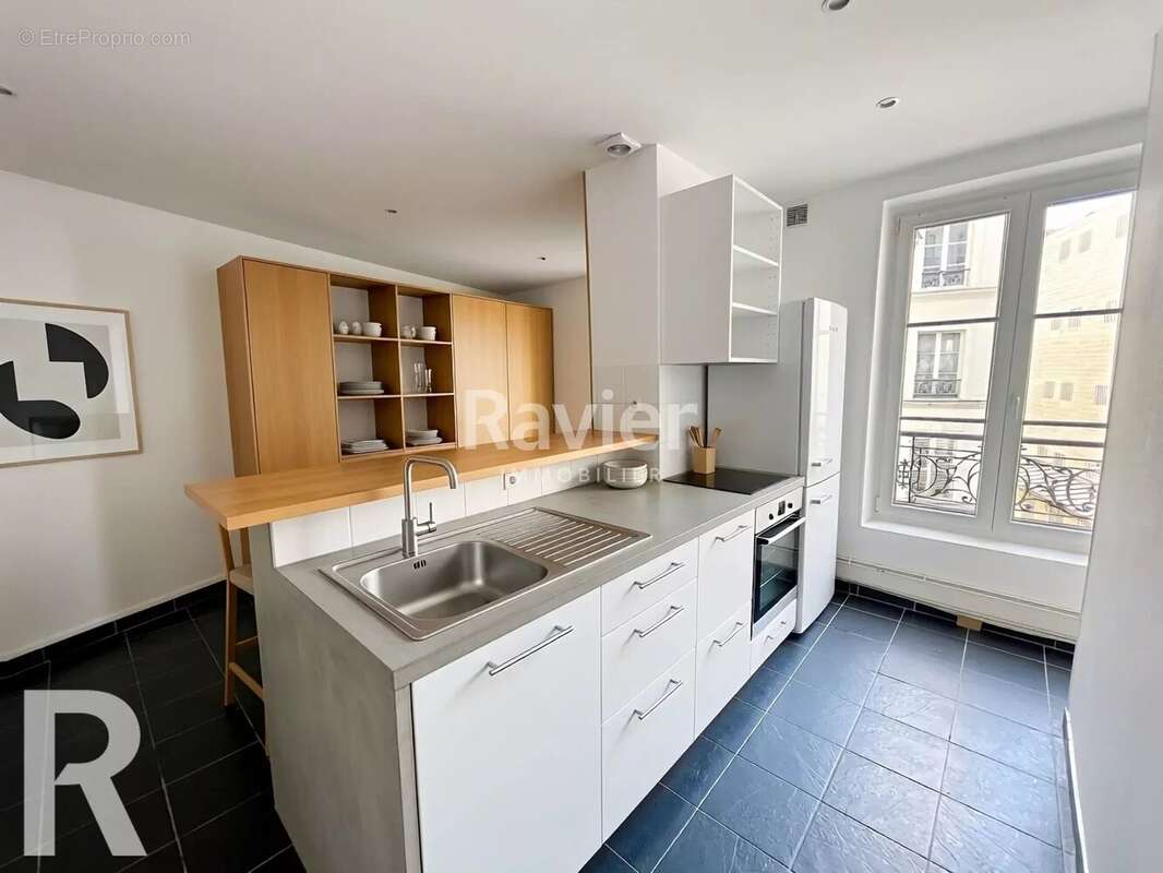 Appartement à PARIS-16E