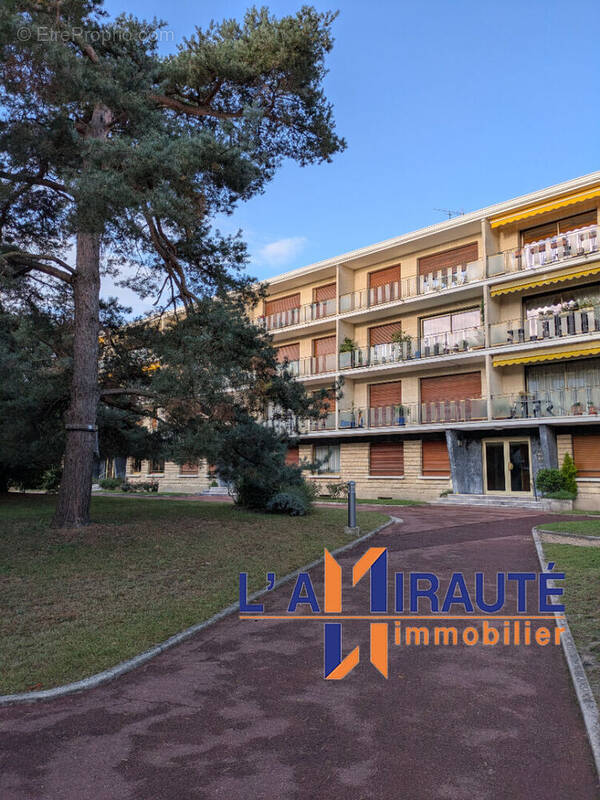 Appartement à MAISONS-LAFFITTE