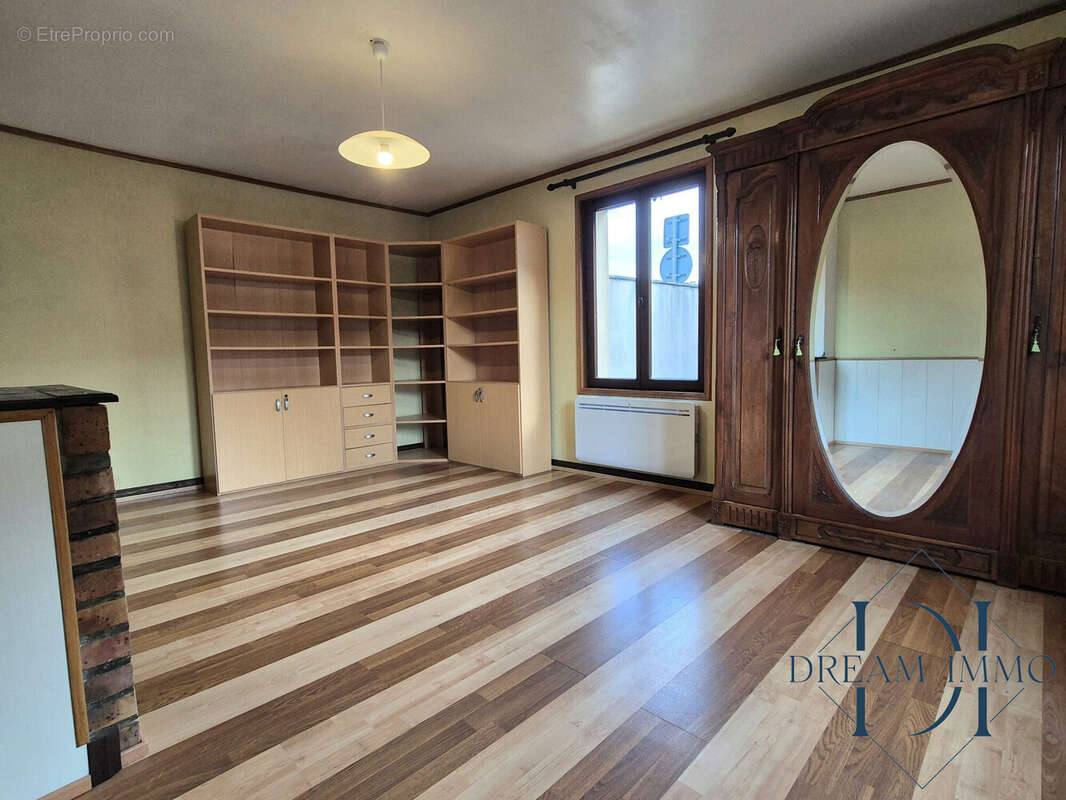 chambre 2 18 m² - Maison à GASNY