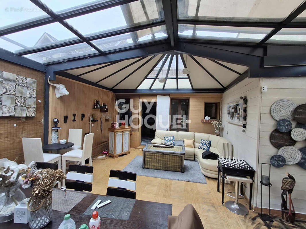 Maison à CRECY-SUR-SERRE