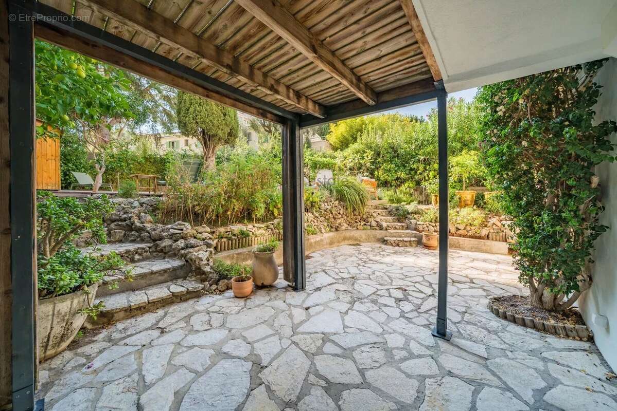 Cannes - villa belle epoque renovee - calme et proximite centre - photo 26