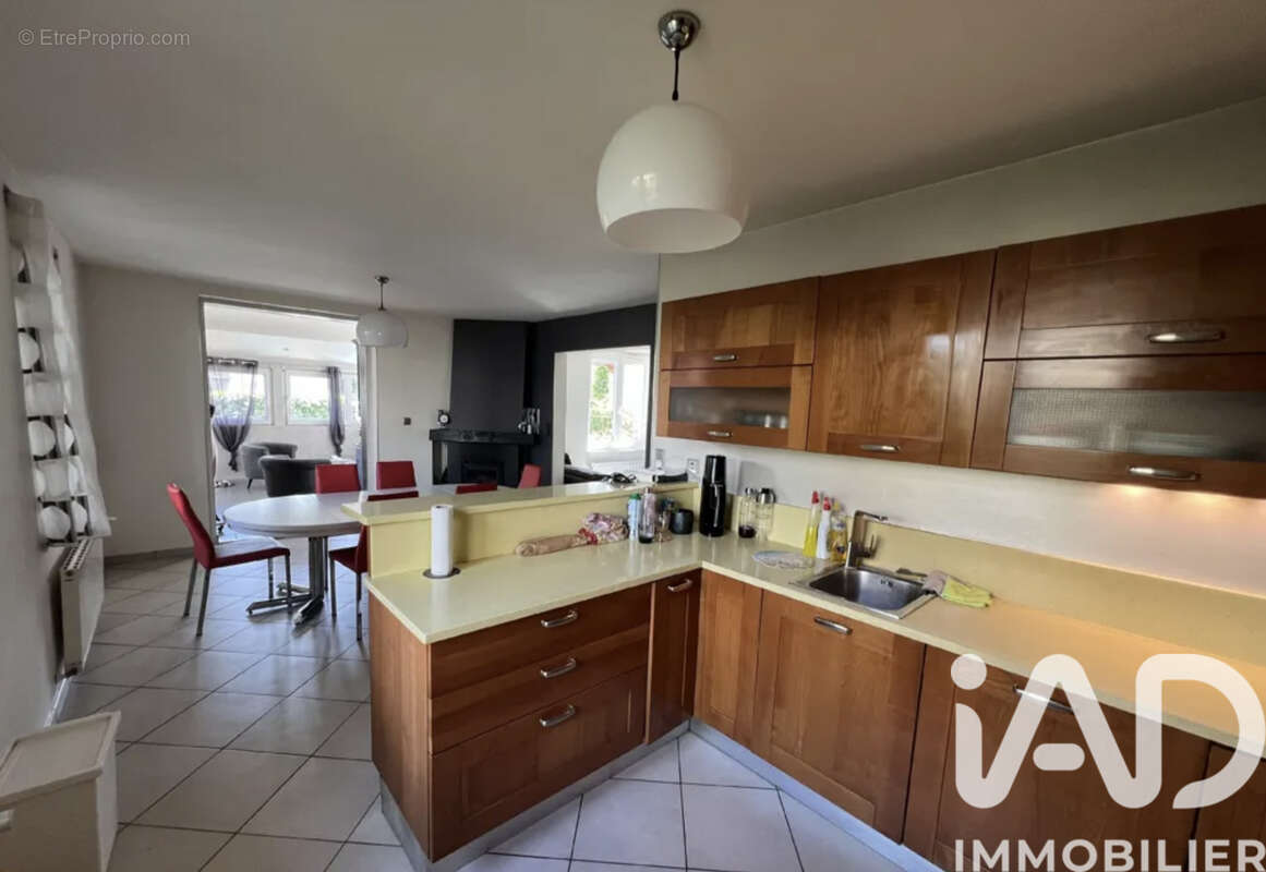 Maison 139 m² à Annemasse  - photo 8