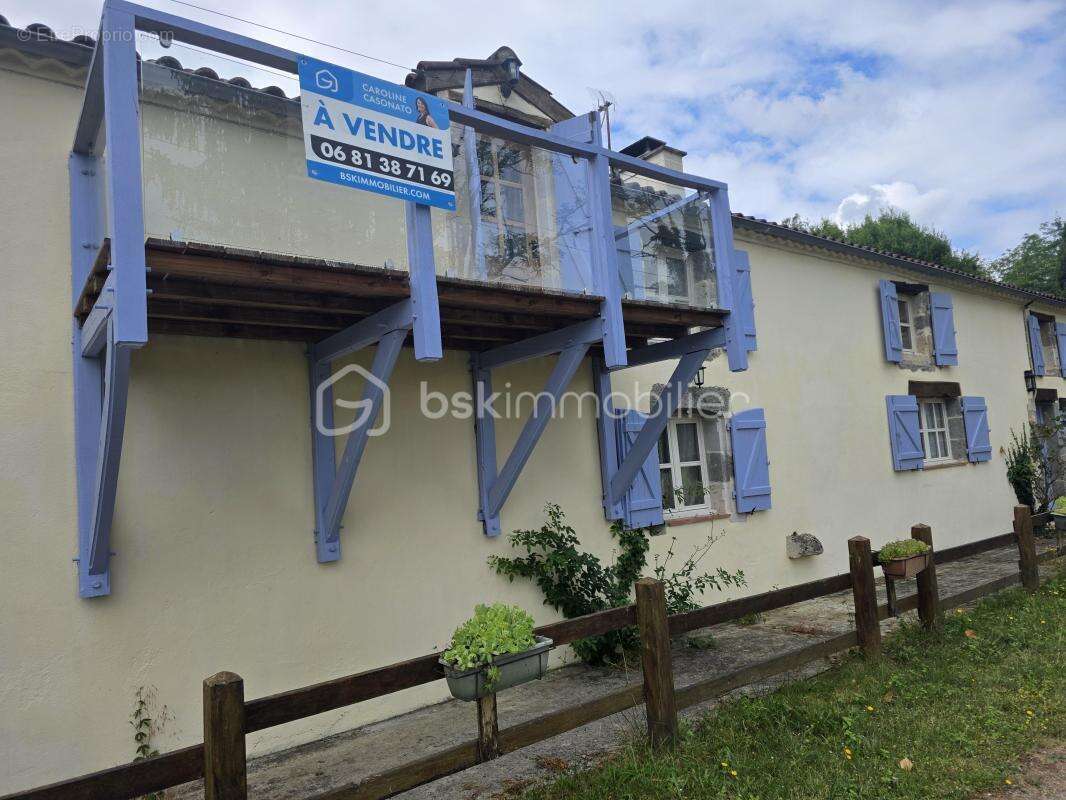 Maison à BARBASTE