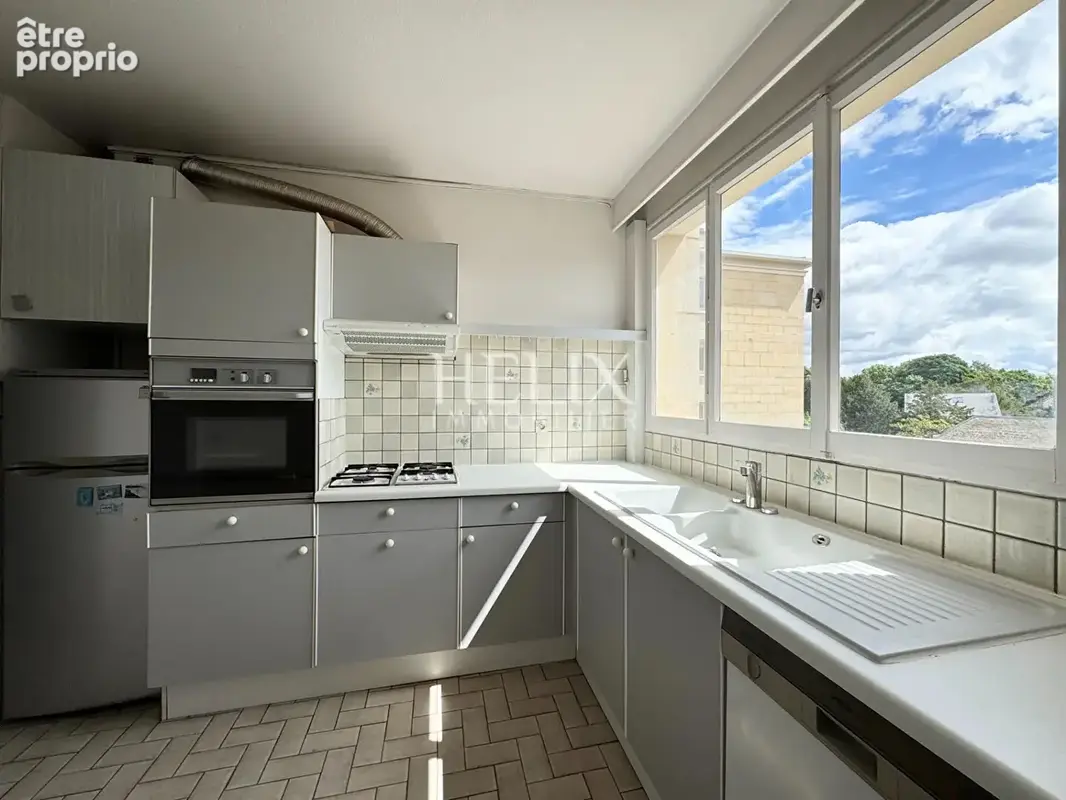 Appartement 91,10 M² ascenseur Saint-Germain-en-Laye  8' minutes RER A, 3ème chambre possible - photo 2