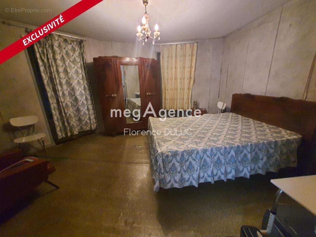 Appartement à SAINT-JEAN-D'ANGELY