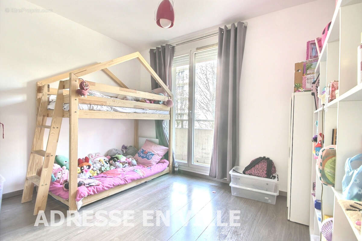 Appartement à LEVALLOIS-PERRET