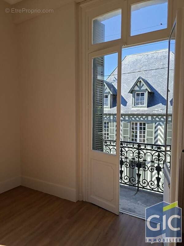 Appartement à TROUVILLE-SUR-MER