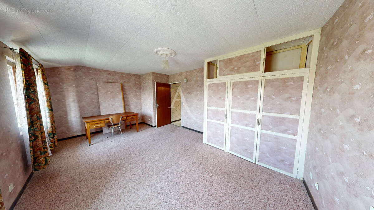 Maison d'habitation en centre ville - photo 16