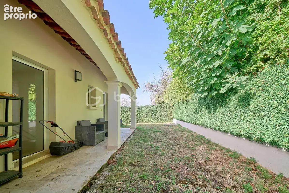 Ste Anne du Castellet - Découvrez cette Maison de type T3 - photo 2