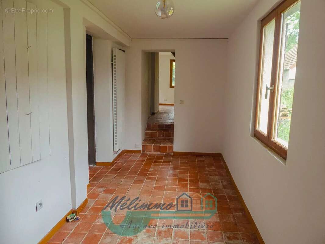 Maison 141 m² à Lindry  - photo 7