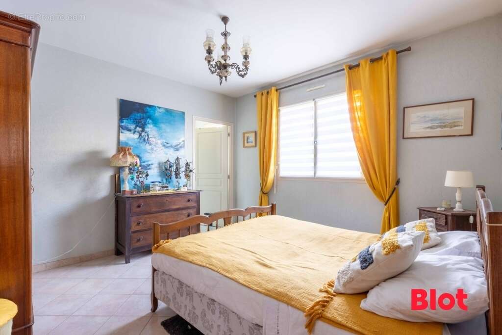 Maison à VEZIN-LE-COQUET