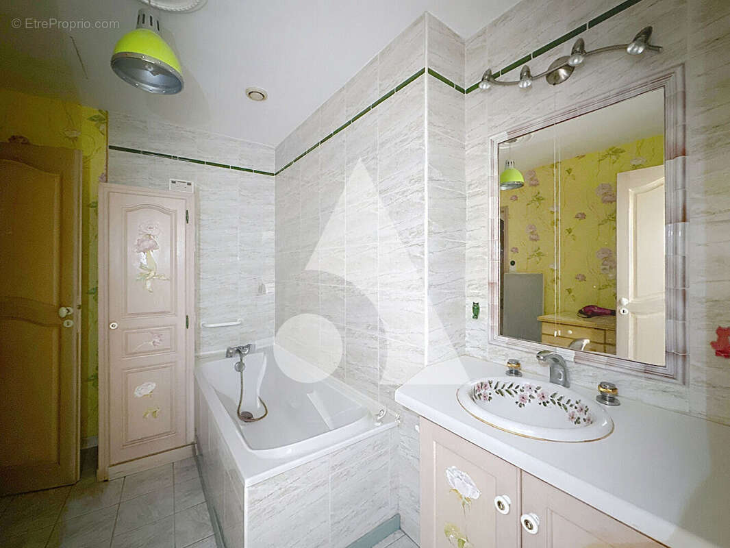 Maison à SAINT-AMAND-LES-EAUX