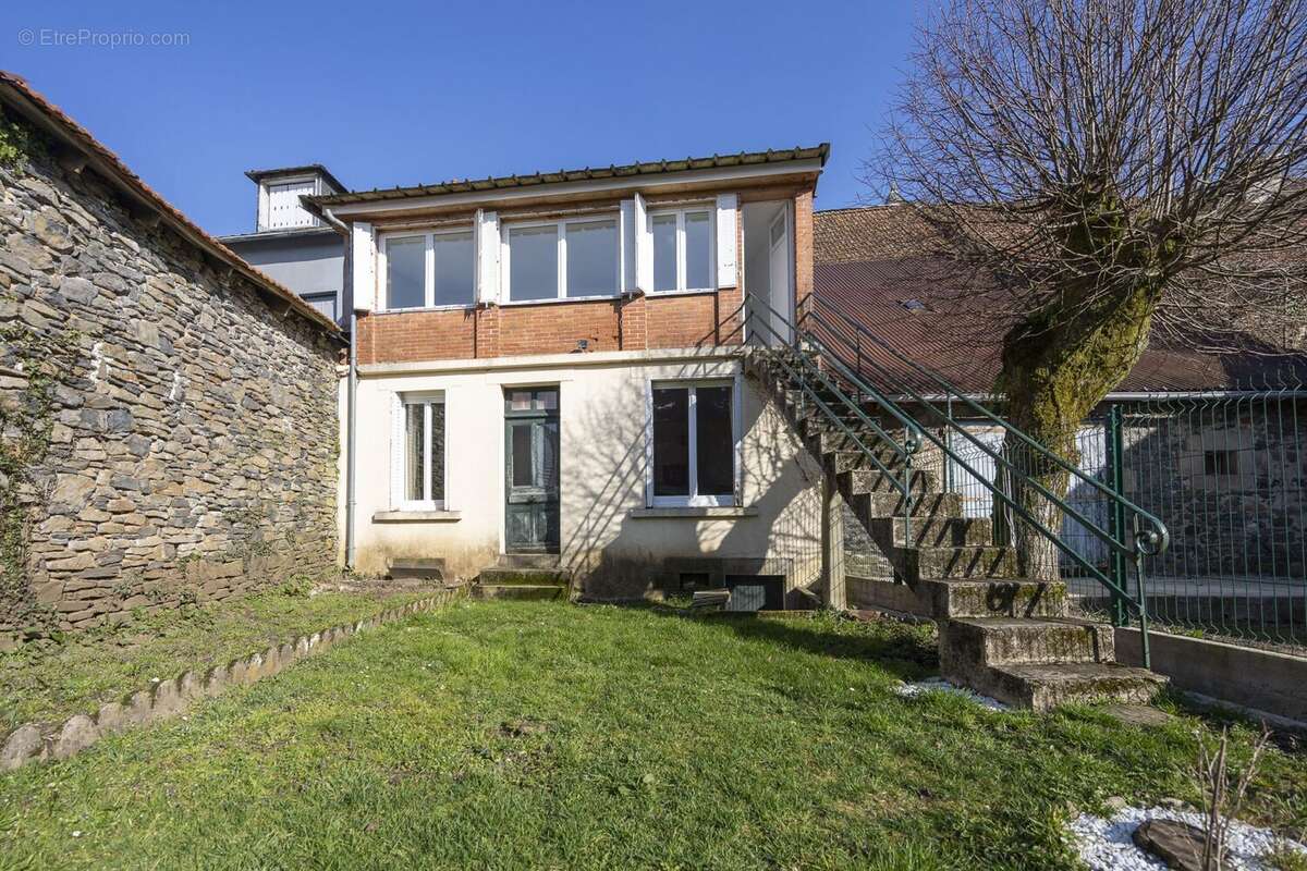 Maison à PLEAUX