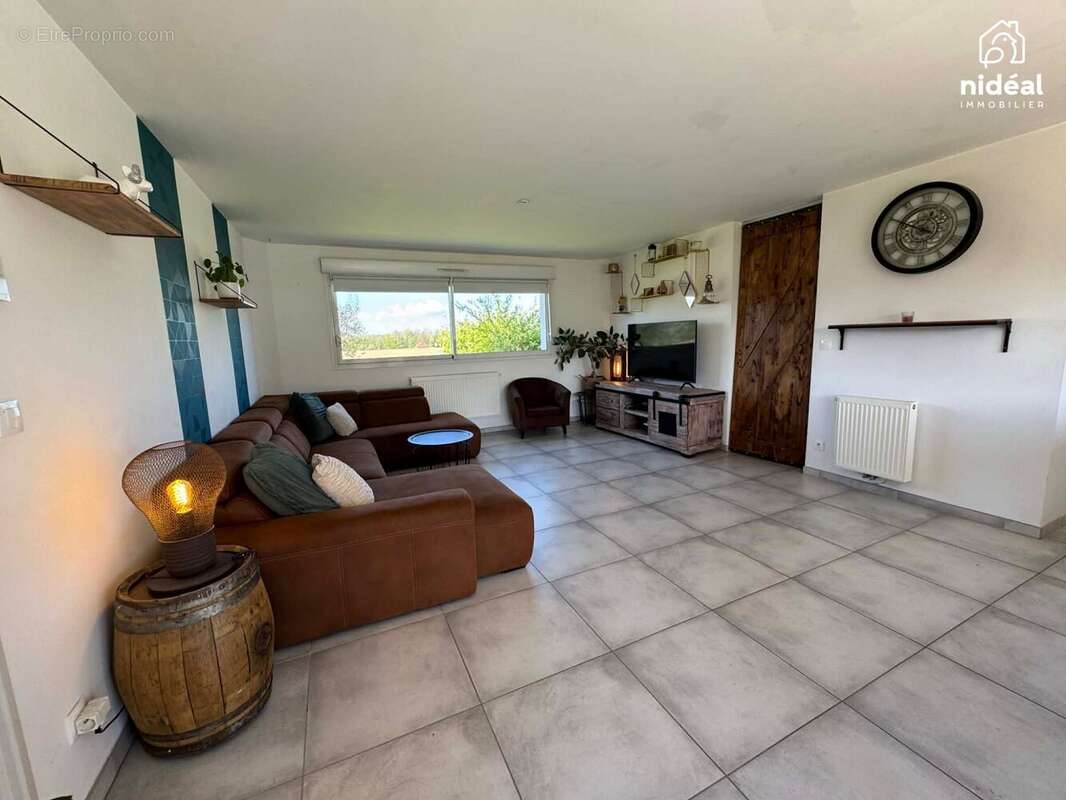 Maison à RECQUIGNIES