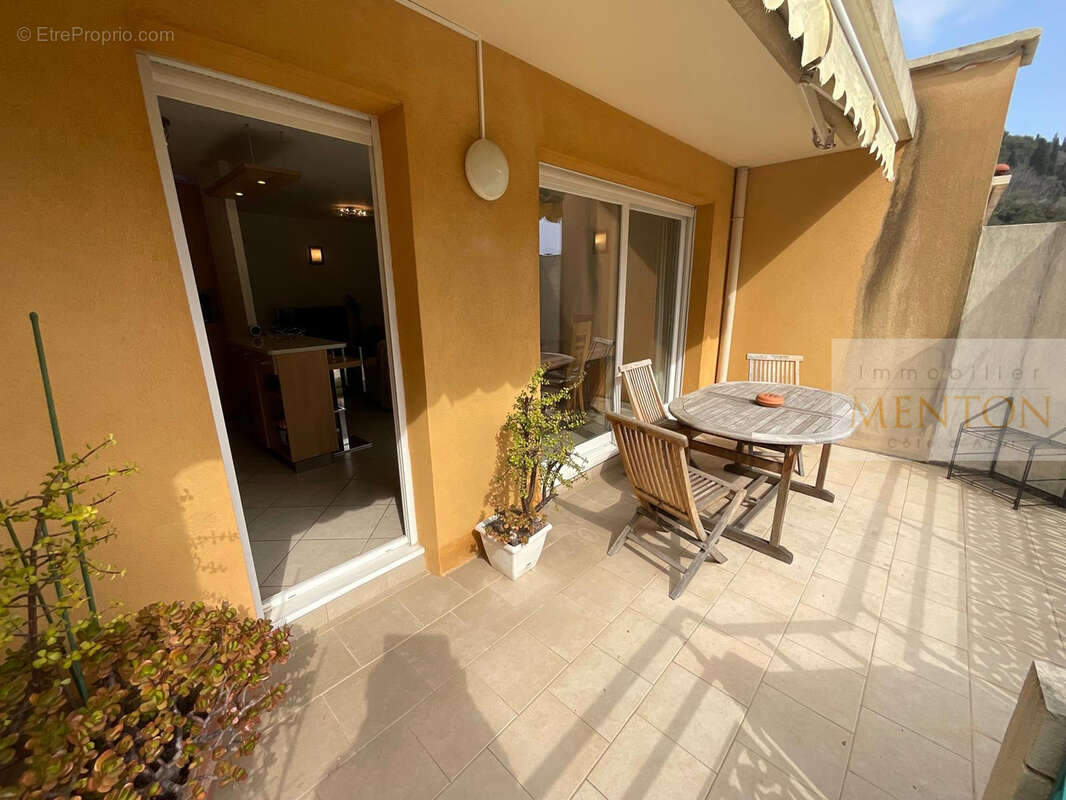Appartement à ROQUEBRUNE-CAP-MARTIN