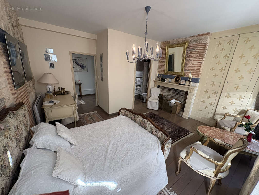 Maison à PUY-L'EVEQUE