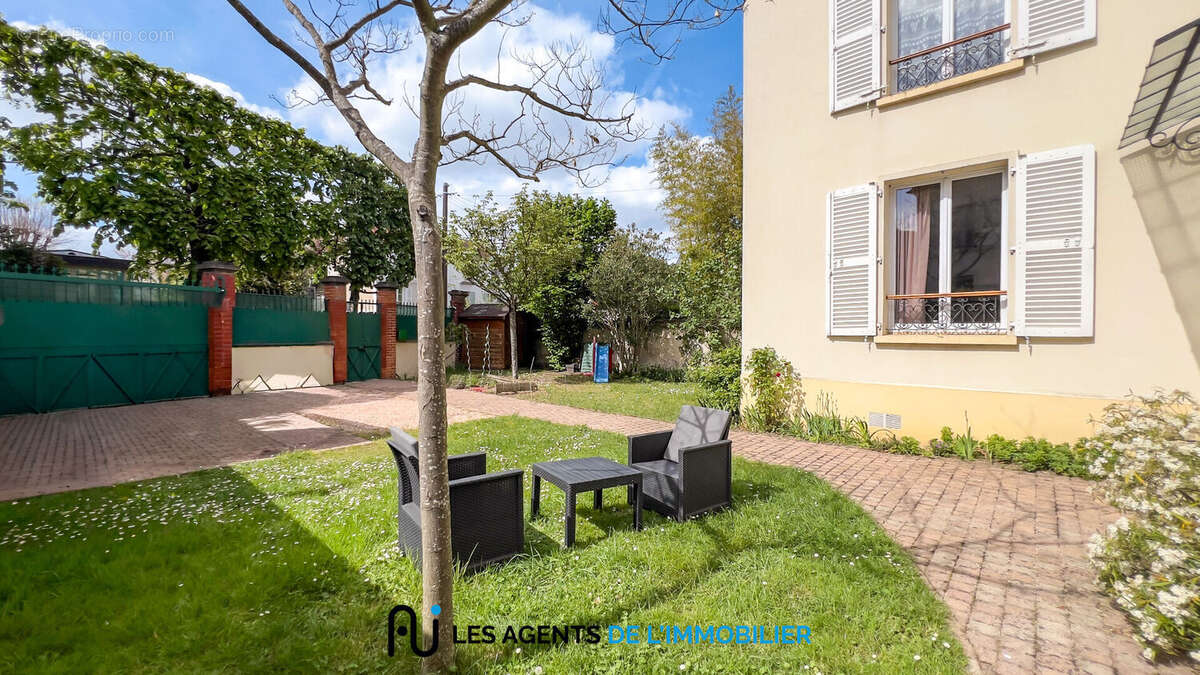 Maison à NANTERRE