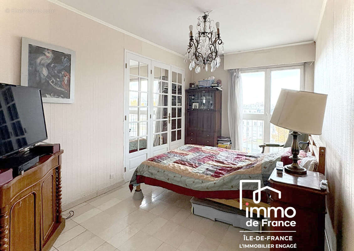 Appartement à PARIS-19E