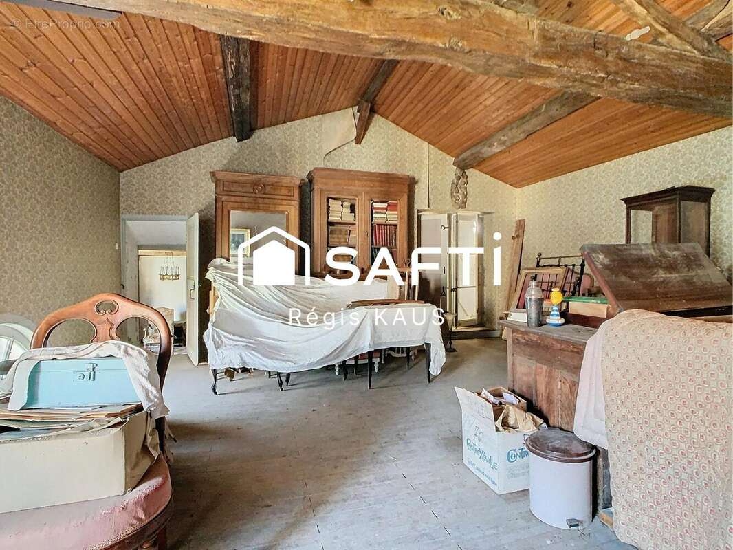 Maison 480 m² à Lucon  - photo 8