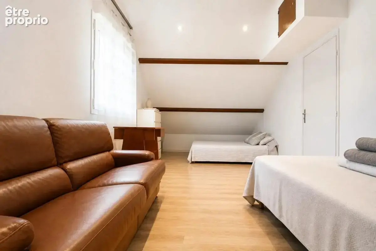 Maison de 7 pièces de 144 m² à Chaumont - photo 5