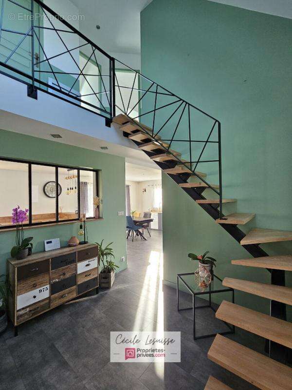 Maison à LES TROIS-PIERRES