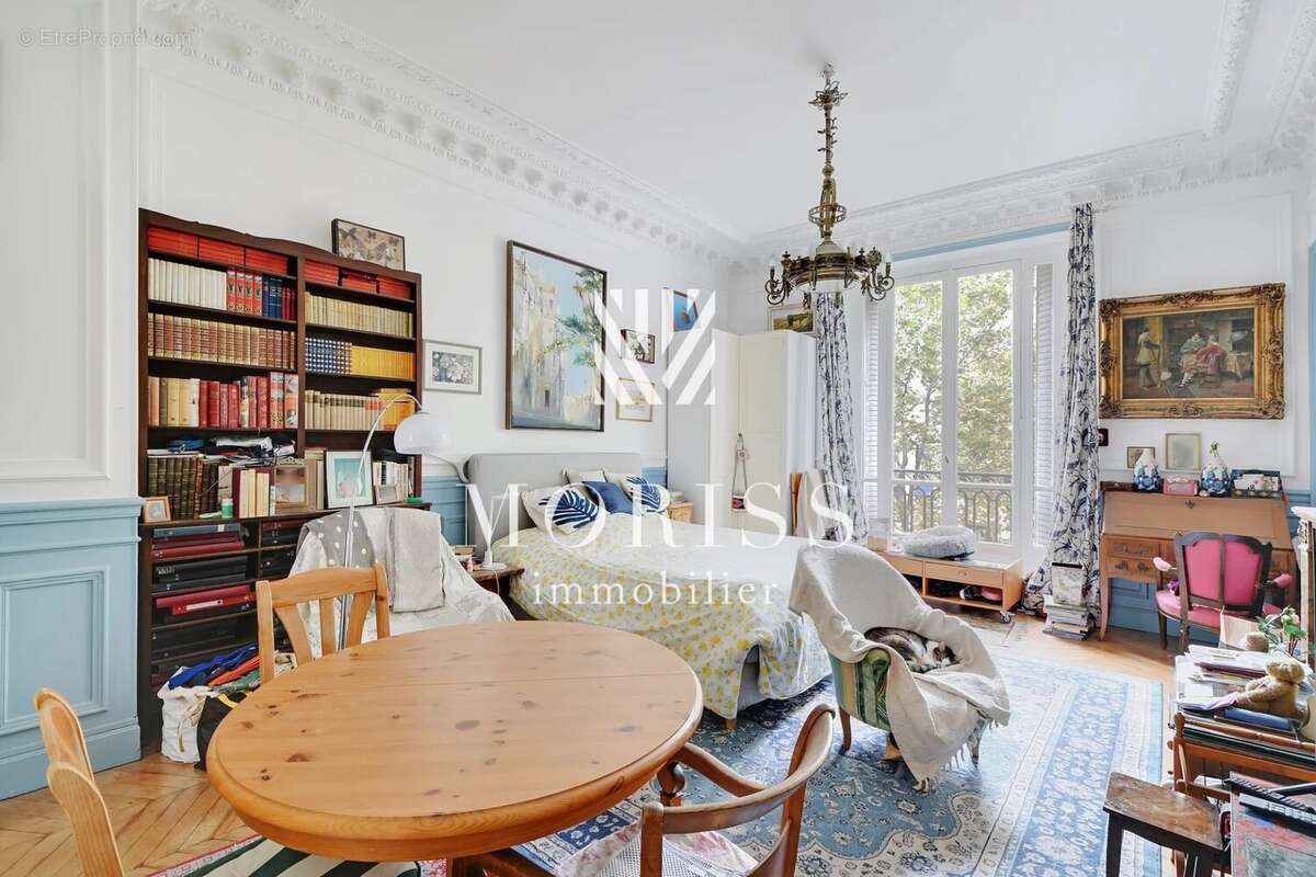 Appartement à PARIS-17E