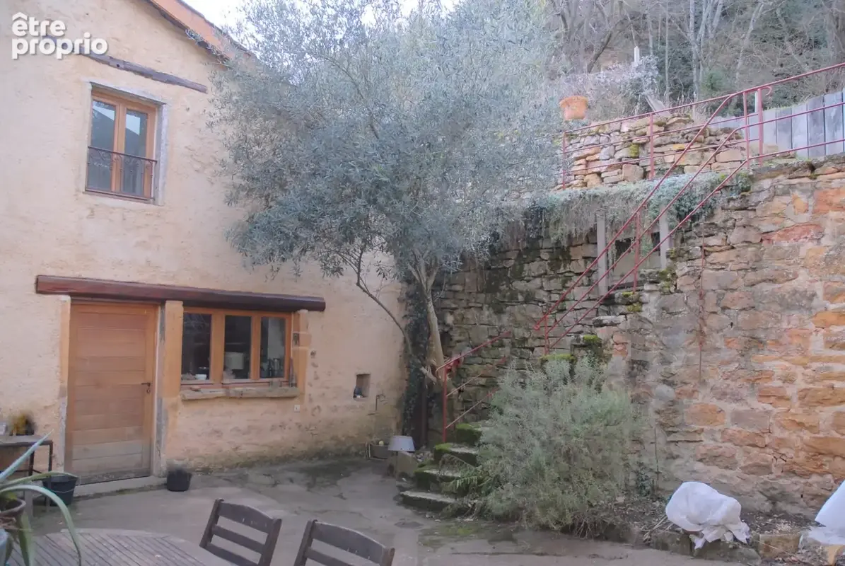 Maison à vendre 147m², jardin + dépendances CURIS AU MONT D'OR (69250) - photo 6