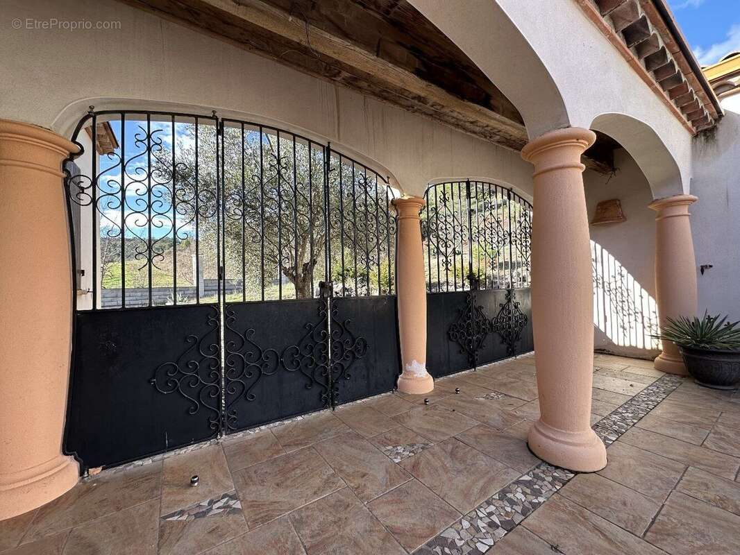 Photo 6 - Maison à SAINT-CHINIAN