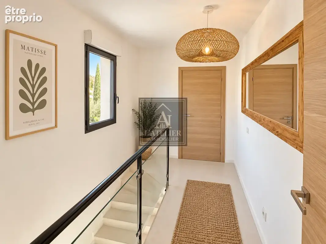 Maison contemporaine de 140 m2 de type 5 avec piscine sur une parcelle de 316 m2 - photo 20