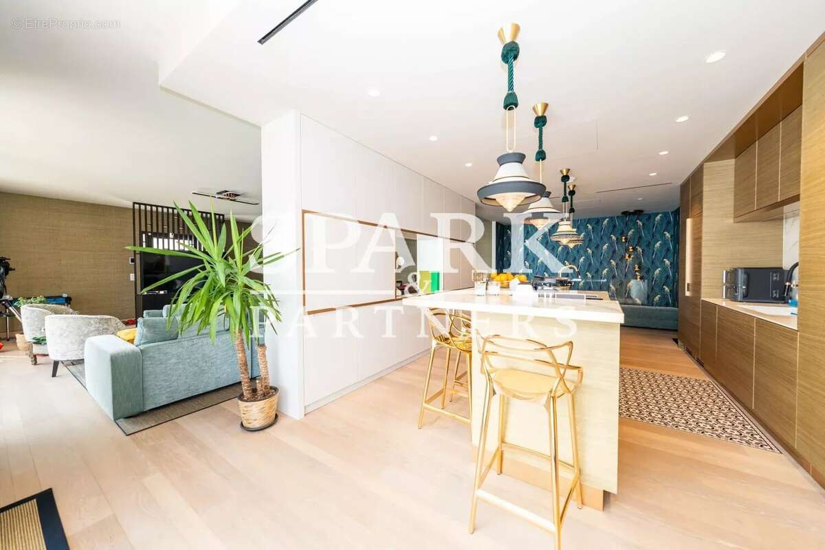 Appartement à ROQUEBRUNE-CAP-MARTIN