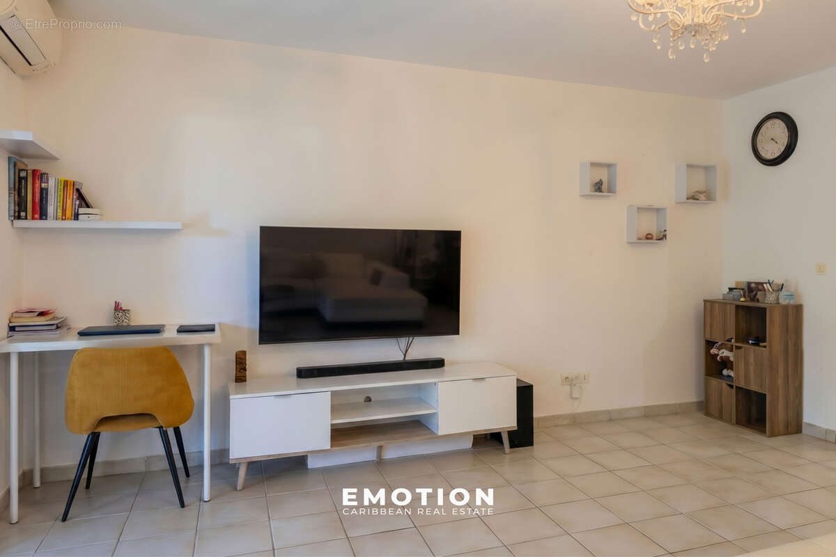 Maison à BAIE-MAHAULT