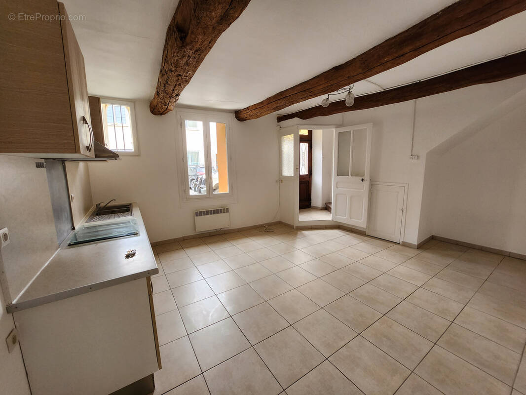 Appartement à PAULHAN